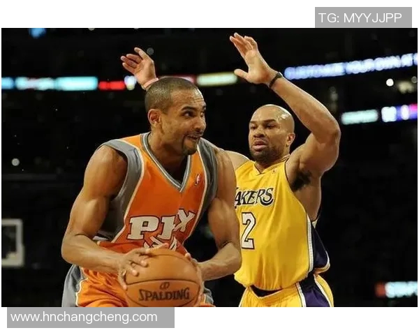 2011年湖人与山猫激战回顾：经典对决与精彩瞬间的深度分析