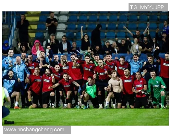 波兰与黑山足球对决全景直播精彩瞬间回顾与分析