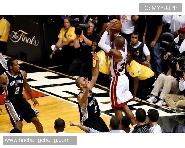 热火与马刺总决赛激战正酣谁能夺得最终冠军荣耀