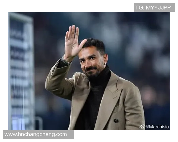 达尼洛:从足球场上的闪耀之星到生活中的坚韧奋斗者 达尼洛:从足球场上的闪耀之星到生活中的坚韧奋斗者