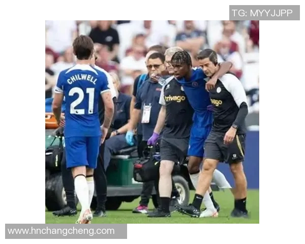 切尔西更衣室风波揭晓斯特林与恩佐训练场冲突引发热议