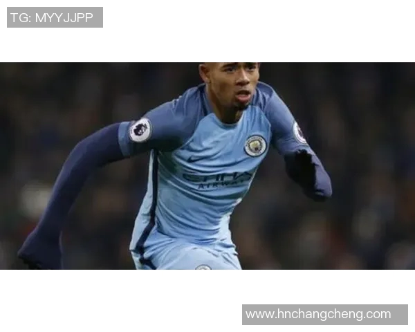 内马尔的足球传奇之路:从巴西小子到全球巨星的蜕变与奋斗 内马尔的足球传奇之路:从巴西小子到全球巨星的蜕变与奋斗