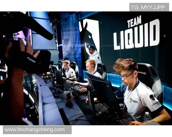 WE战队在CSGO中的转型之路与成败得失分析